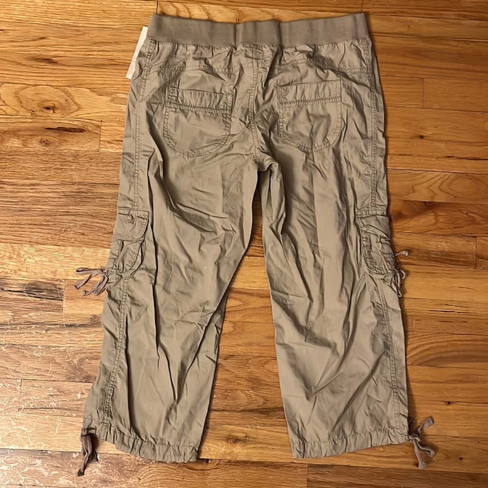 Woman’s pants size 6 khaki - Picture 4 of 5
